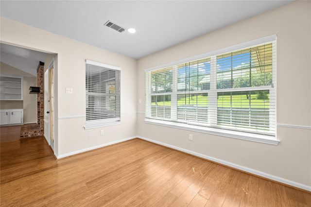 603 Hillcrest Circle, Huntsville, TX 77340