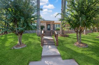 603 Hillcrest Circle, Huntsville, TX 77340