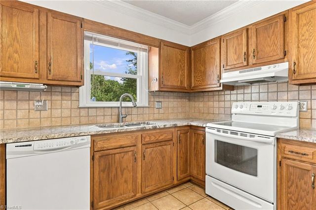 1181 Bebb Willow Lane, Lewisville, NC 27023