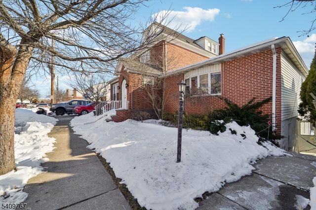 164 Farnham Ave, Lodi Boro, NJ 07644