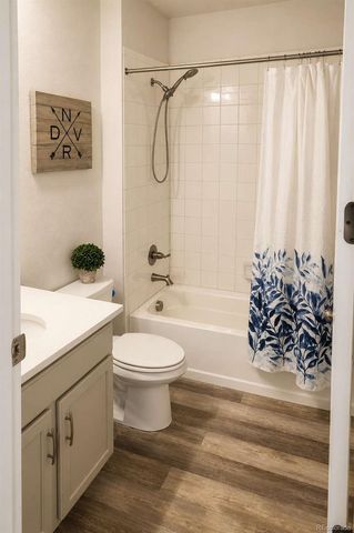 7768 S Old Hammer Way, Aurora, CO 80016