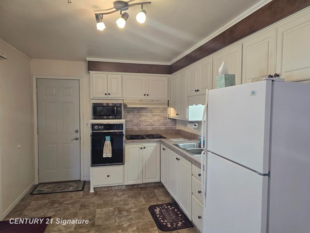 2400 Denise Drive, Clio, MI 48420