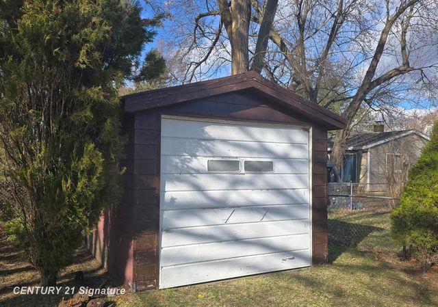 2400 Denise Drive, Clio, MI 48420