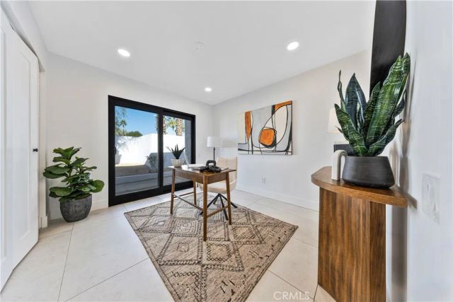 1033 E Via Escuela, Palm Springs, CA 92262