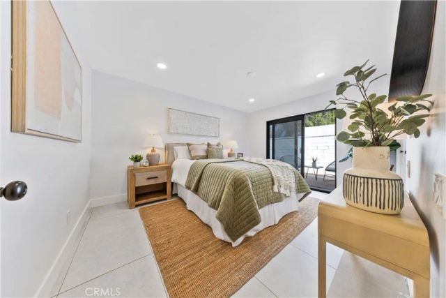 1033 E Via Escuela, Palm Springs, CA 92262