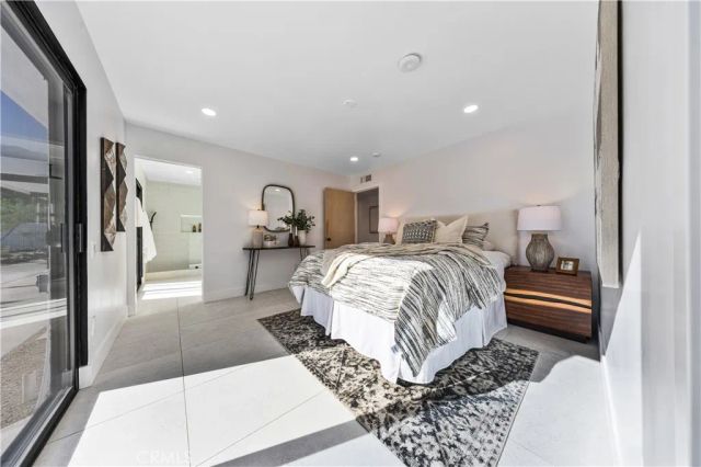 1033 E Via Escuela, Palm Springs, CA 92262