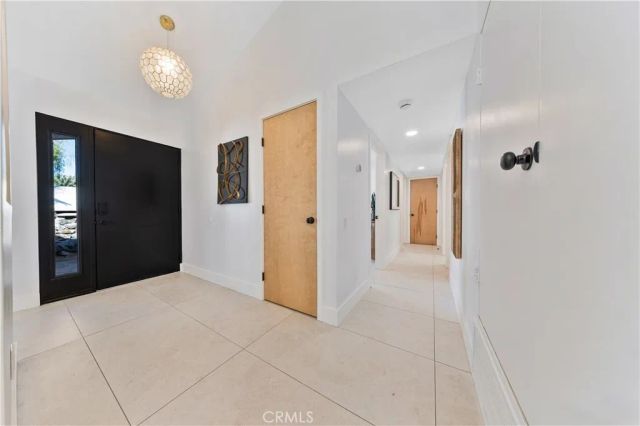 1033 E Via Escuela, Palm Springs, CA 92262