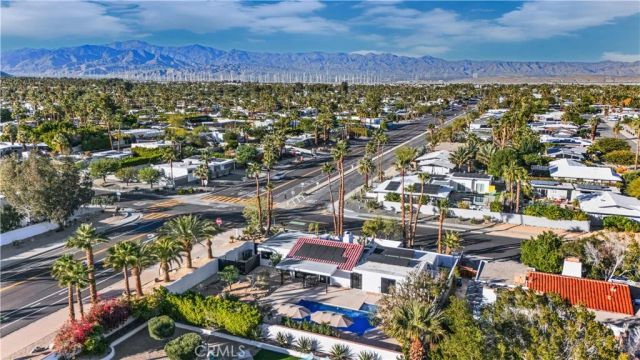 1033 E Via Escuela, Palm Springs, CA 92262