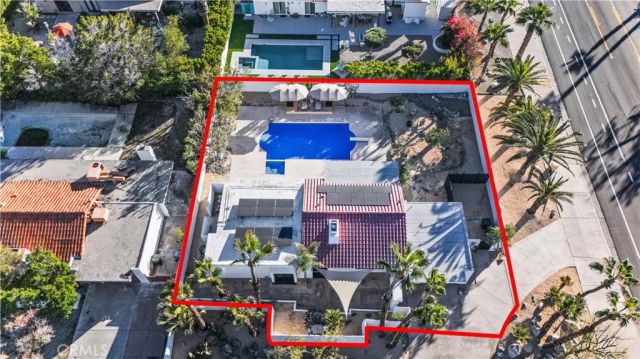 1033 E Via Escuela, Palm Springs, CA 92262