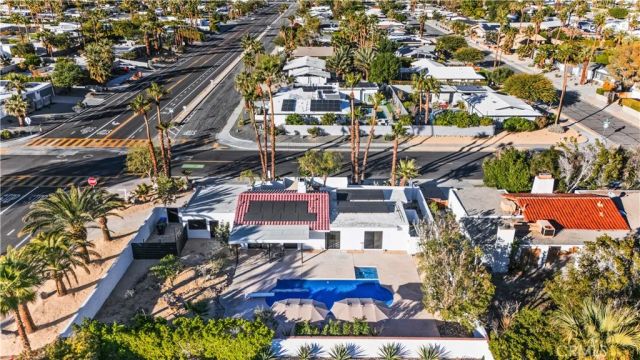 1033 E Via Escuela, Palm Springs, CA 92262