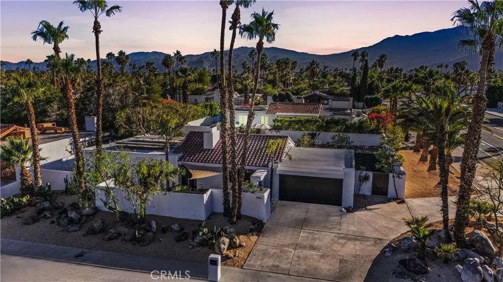 1033 E Via Escuela, Palm Springs, CA 92262