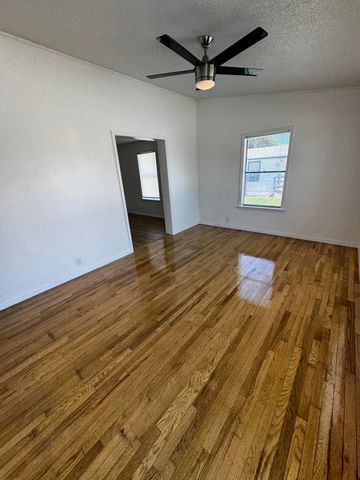 1464 W 32nd Street, Riviera Beach, FL 33404