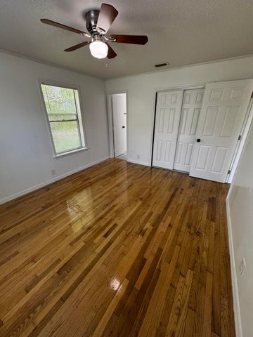 1464 W 32nd Street, Riviera Beach, FL 33404