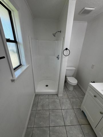 1464 W 32nd Street, Riviera Beach, FL 33404