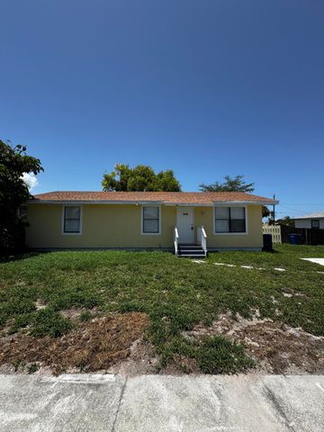 1464 W 32nd Street, Riviera Beach, FL 33404