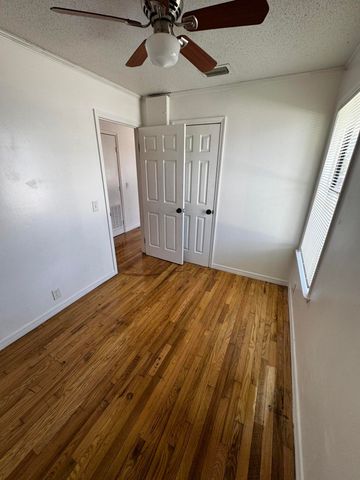 1464 W 32nd Street, Riviera Beach, FL 33404