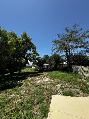 1464 W 32nd Street, Riviera Beach, FL 33404