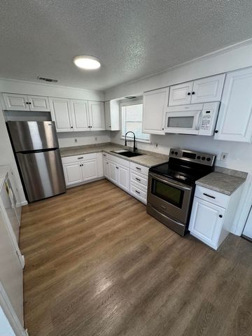 1464 W 32nd Street, Riviera Beach, FL 33404