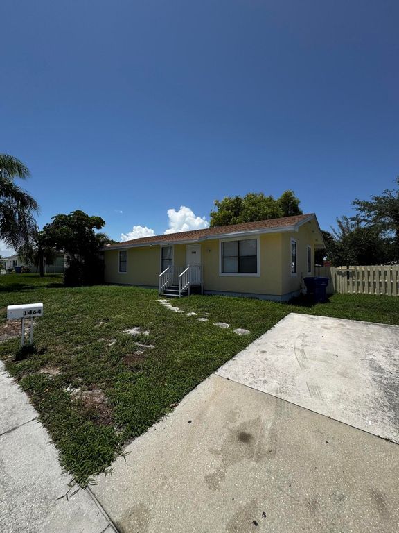 1464 W 32nd Street, Riviera Beach, FL 33404