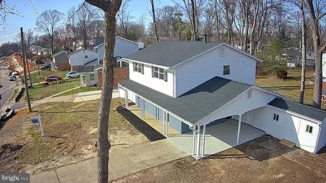 6815 ROLLING RD, Springfield, VA 22152