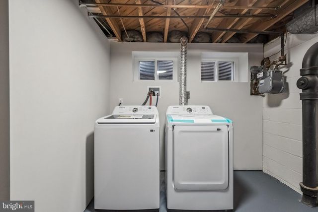 6815 ROLLING RD, Springfield, VA 22152