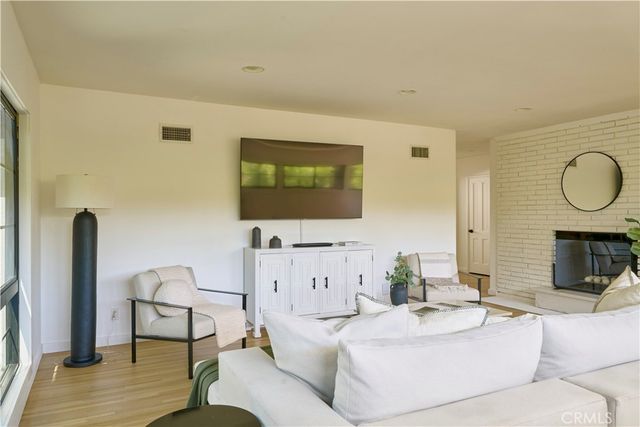 4800 Mary Ellen, Sherman Oaks, CA 91423