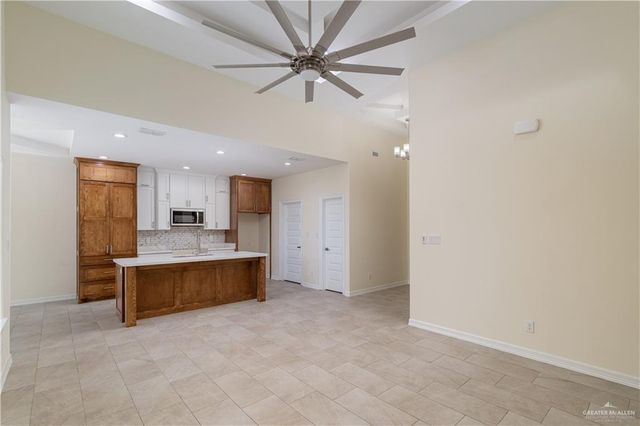 613 Tower Oak Drive, Alamo, TX 78516