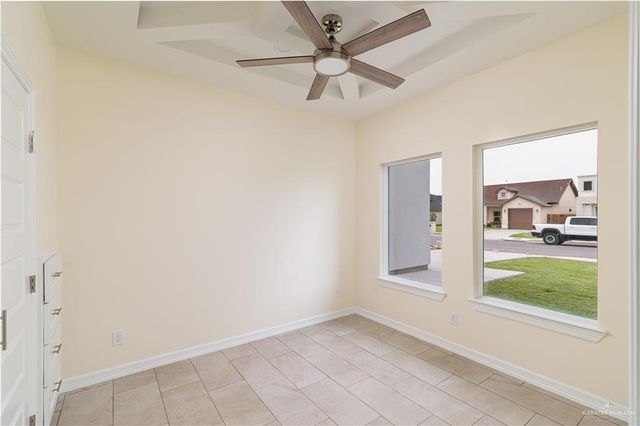 613 Tower Oak Drive, Alamo, TX 78516