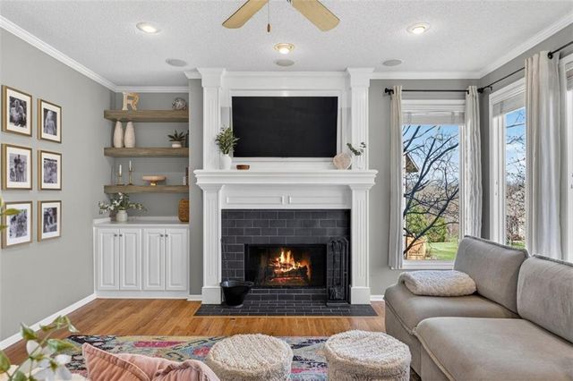 2612 SW Wintercreek Drive, Lee's Summit, MO 64081