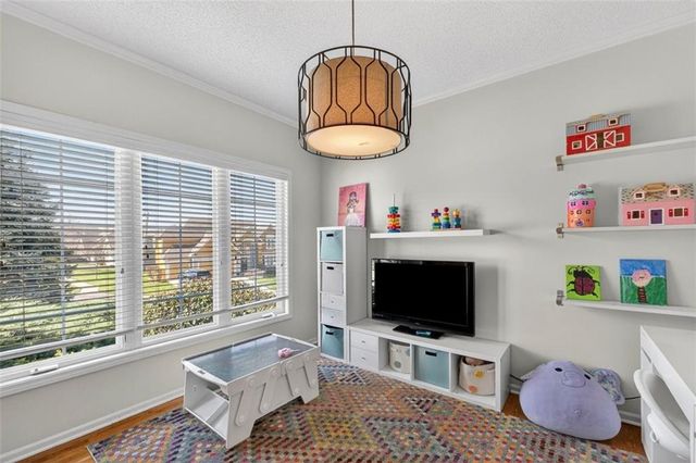 2612 SW Wintercreek Drive, Lee's Summit, MO 64081