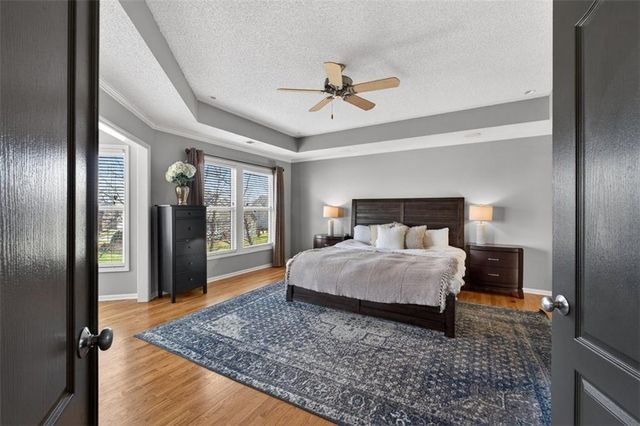 2612 SW Wintercreek Drive, Lee's Summit, MO 64081