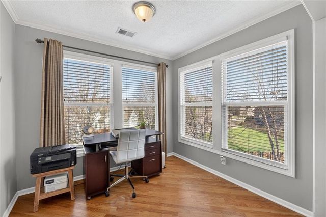 2612 SW Wintercreek Drive, Lee's Summit, MO 64081