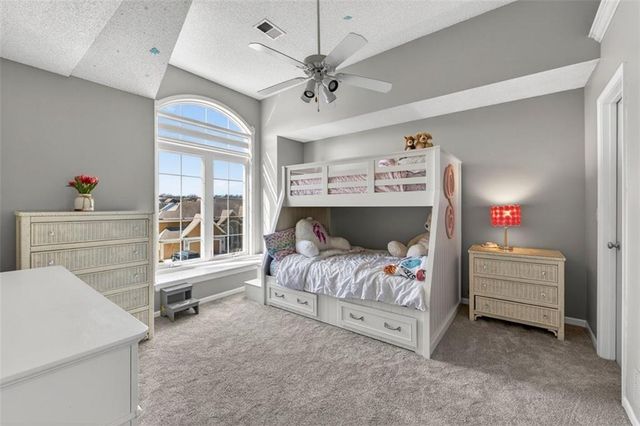 2612 SW Wintercreek Drive, Lee's Summit, MO 64081