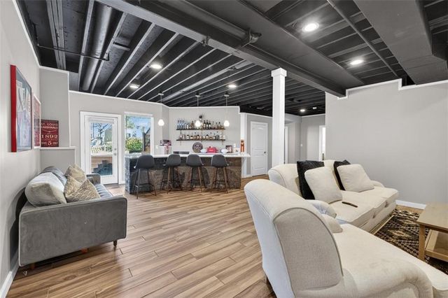 2612 SW Wintercreek Drive, Lee's Summit, MO 64081