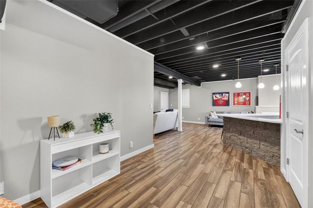 2612 SW Wintercreek Drive, Lee's Summit, MO 64081