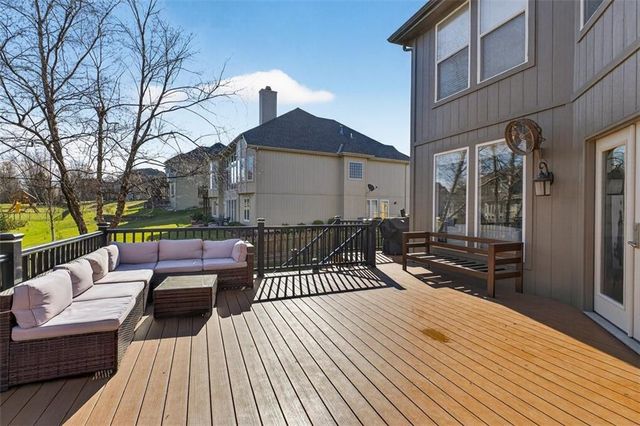 2612 SW Wintercreek Drive, Lee's Summit, MO 64081