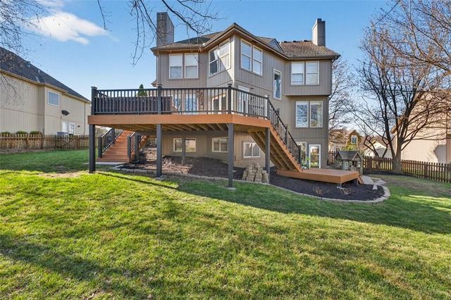 2612 SW Wintercreek Drive, Lee's Summit, MO 64081