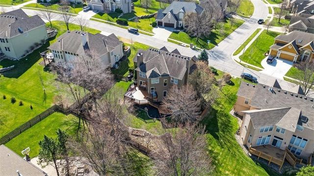 2612 SW Wintercreek Drive, Lee's Summit, MO 64081