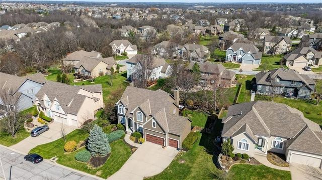 2612 SW Wintercreek Drive, Lee's Summit, MO 64081