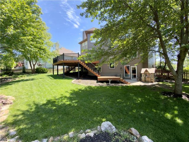 2612 SW Wintercreek Drive, Lee's Summit, MO 64081