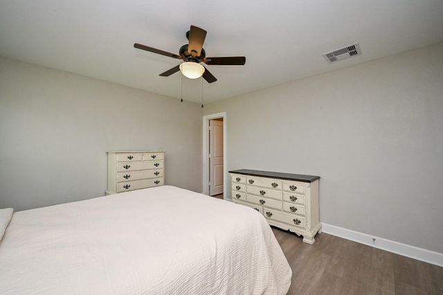 4235 Palmetto Grove Lane, Baytown, TX 77521