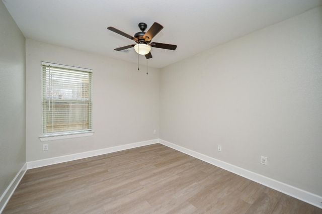 4235 Palmetto Grove Lane, Baytown, TX 77521