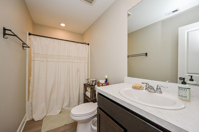4235 Palmetto Grove Lane, Baytown, TX 77521