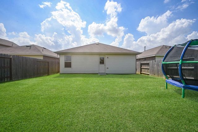 4235 Palmetto Grove Lane, Baytown, TX 77521