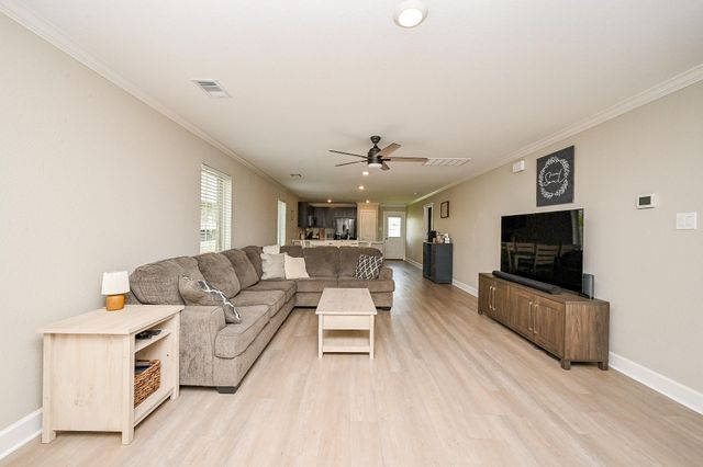 4235 Palmetto Grove Lane, Baytown, TX 77521