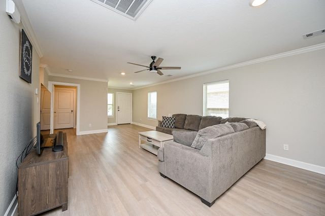 4235 Palmetto Grove Lane, Baytown, TX 77521