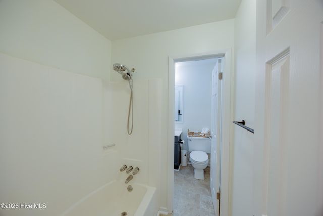 105 Tanglewood Drive, Greenville, NC 27858