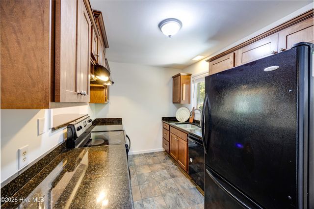 105 Tanglewood Drive, Greenville, NC 27858