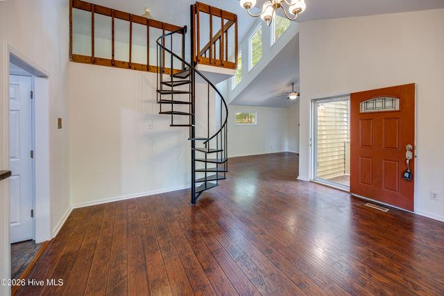 105 Tanglewood Drive, Greenville, NC 27858