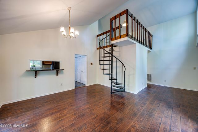 105 Tanglewood Drive, Greenville, NC 27858